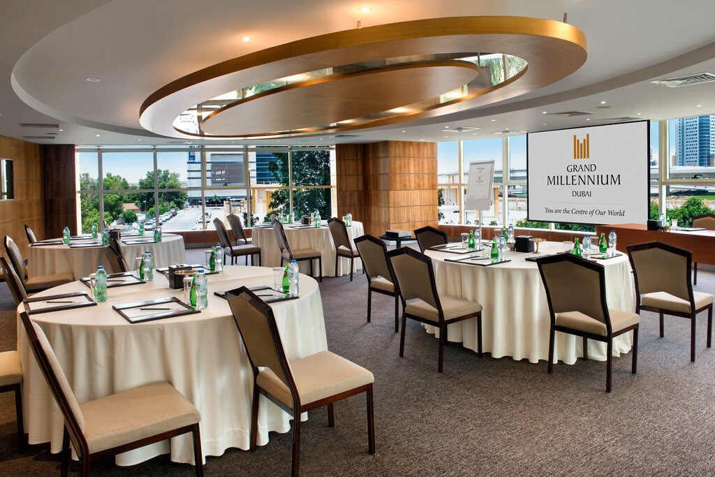 Al_Barsha_Roundtable_Meeting_R